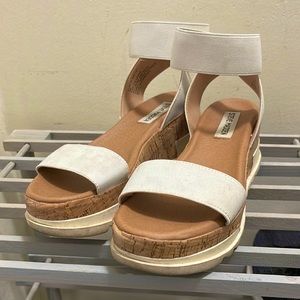 Steve Madden Women Sandals Size 6